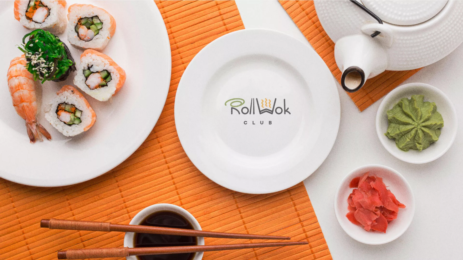 Разработка логотипа и фирменного стиля суши-бара «Roll Wok Club» в Серпухове
